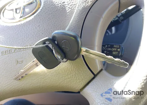 2004 Toyota Sienna Le из США, поврежденный, VIN 5TDZA23C44S145938